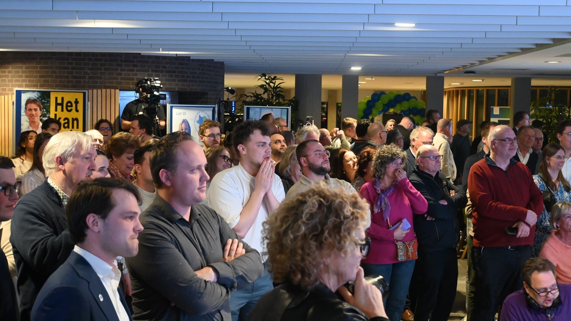 Dijk en Waard Votes: 60 Polling Stations Open Until 9 PM